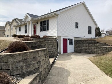 1002 E 18th St S, Newton, IA 50208 - photo 3