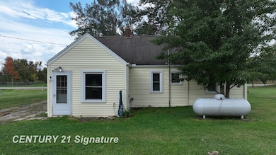3241 E Frances Rd, Clio, MI 48420 - photo 4