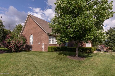 6933 Catalpa Springs Dr, Louisville, KY 40228 - photo 3