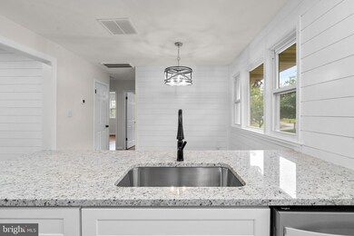 8303 Legation Rd, New Carrollton, MD 20784 - photo 7