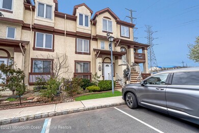 305 Michaels Ct, Woodbridge, NJ 07095 - photo 4