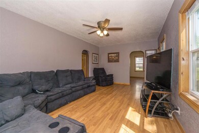840 Maxwell St, Waterloo, IA 50701 - photo 5