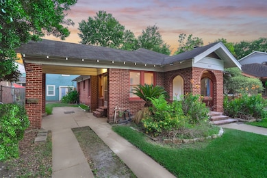 1617 Hawthorne St, Houston, TX 77006 - photo 2