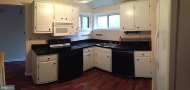 23342 Red Oak Ct, California, MD 20619 - photo 4