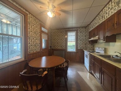 438 W Mulberry St, Shamokin, PA 17872 - photo 5