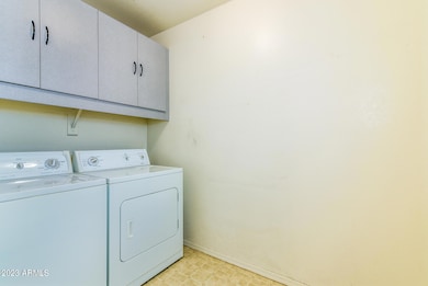 1602 E Palm Beach-5757