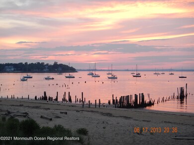 22 Myrtle Ave, Keyport, NJ 07735 - photo 4