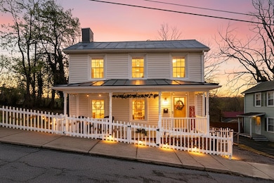 207 Reservoir St, Staunton, VA 24401 - photo 2