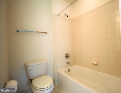 15609 John Diskin Cir, Woodbridge, VA 22191 - photo 6
