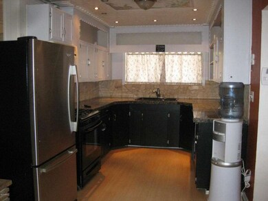 2 Kitchen (2)