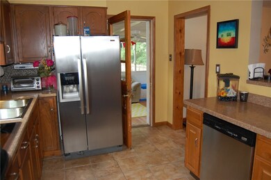 618 Montpelier Ave, Erie, PA 16505 - photo 4