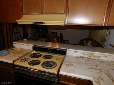 OLD SCHOOL KITCHEN - Of course, it needs a total r