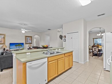 301 Bridgewater Dr, Davenport, FL 33897 - photo 7