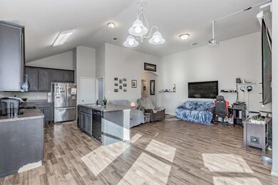 313 Candlewood Cir, Gainesville, TX 76240 - photo 6