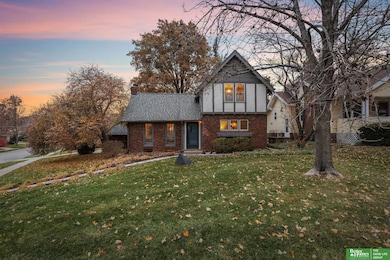 4250 William St, Omaha, NE 68105 - photo 2