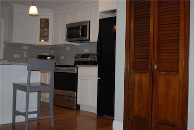 563 Allen Ave, Wakefield, RI 02879 - photo 7