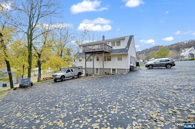 857 Pompton Ave, Cedar Grove, NJ 07009 - photo 4