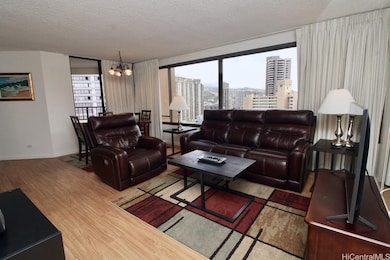Discovery Bay Center unit 2616, Honolulu, HI 96815 - photo 2