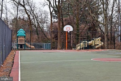 6145 Leesburg Pike unit 605, Falls Church, VA 22041 - photo 7