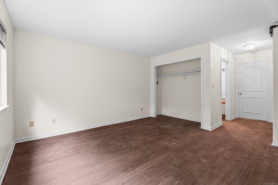 198 Brittany Farms Rd unit D, New Britain, CT 06053 - photo 6