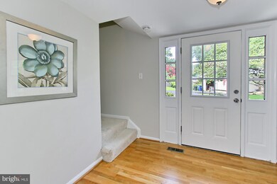 9823 Wolcott Dr, Burke, VA 22015 - photo 3