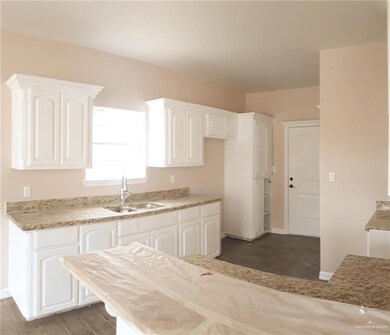 812 Sabrina Dr, Alamo, TX 78516 - photo 2