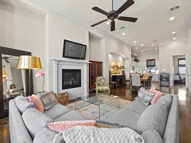 318 W 28th St unit B, Houston, TX 77008 - photo 2