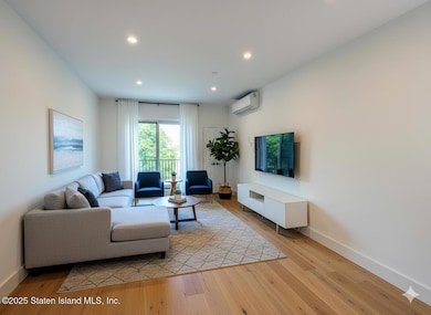 3865 Amboy Rd unit 4d, Staten Island, NY 10308 - photo 2