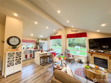 8402 209th St E, Spanaway, WA 98387 - photo 5