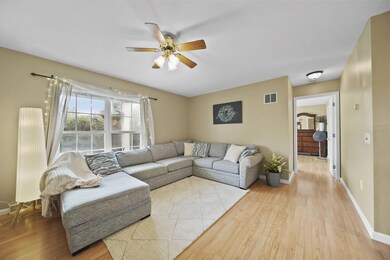 3584 Hunters Ct unit 8, Grass Lake, MI 49240 - photo 4