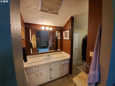 Bathroom, Attached