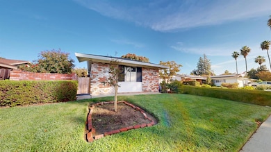 1381 Peach Tree Ln, Yuba City, CA 95993 - photo 2