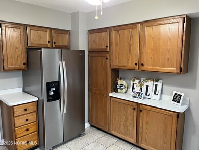 5238 Sheila Dr, Toledo, OH 43613 - photo 7