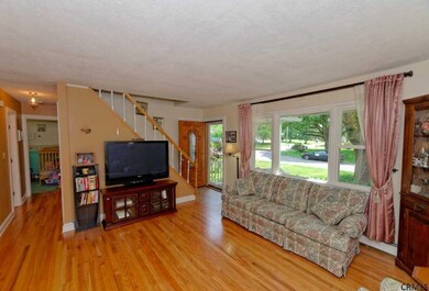 33 Jefferson Ave, Rensselaer, NY 12144 - photo 3