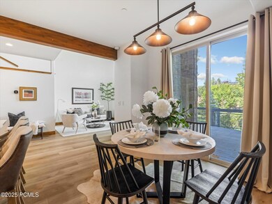 14-8143 Courtyard Loop #8-15