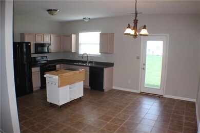 12287 Carriage Stone Dr, Fishers, IN 46037 - photo 2