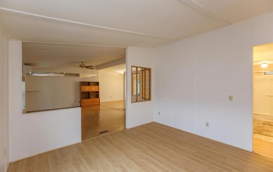 Office or craft room?