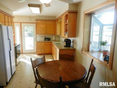 3614 Hickory Grove Rd, Davenport, IA 52806 - photo 5