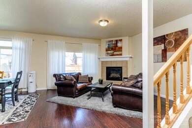 2915 SW Indian Place, Redmond, OR 97756 - photo 4