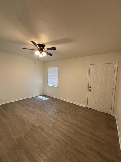 1802 W Avenue H unit C, Temple, TX 76504 - photo 4