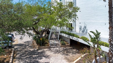 1255 E Peppertree Dr unit 506, Sarasota, FL 34242 - photo 4