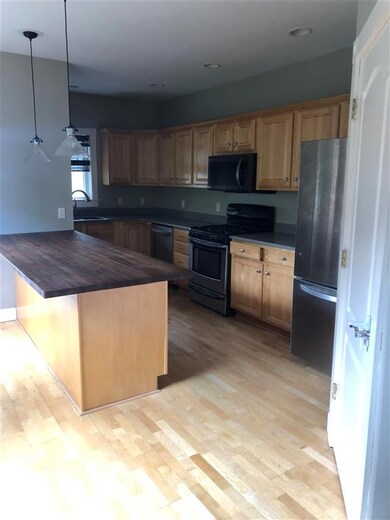 4 Chandler St unit A, Nashua, NH 03064 - photo 2
