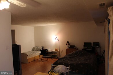 1807 Snow Meadow Ln unit T2, Baltimore, MD 21209 - photo 4