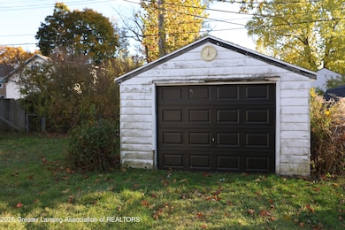 736 Fenton St, Lansing, MI 48910 - photo 7