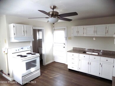 137 Pine St unit 3, Throop, PA 18512 - photo 2