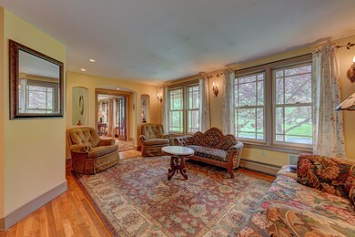 7-Living Room