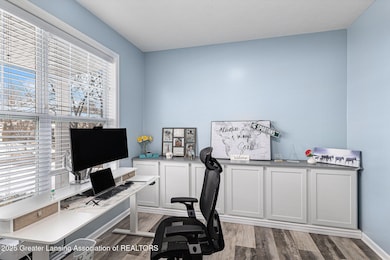 1107 Oakwood Dr, Dewitt, MI 48820 - photo 5