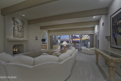 Living Room w/awesome views