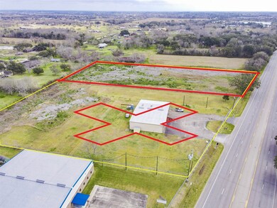 17200 E Highway 6, Alvin, TX 77511 - photo 2