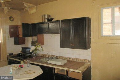 2540 W Lafayette Ave, Baltimore, MD 21216 - photo 3